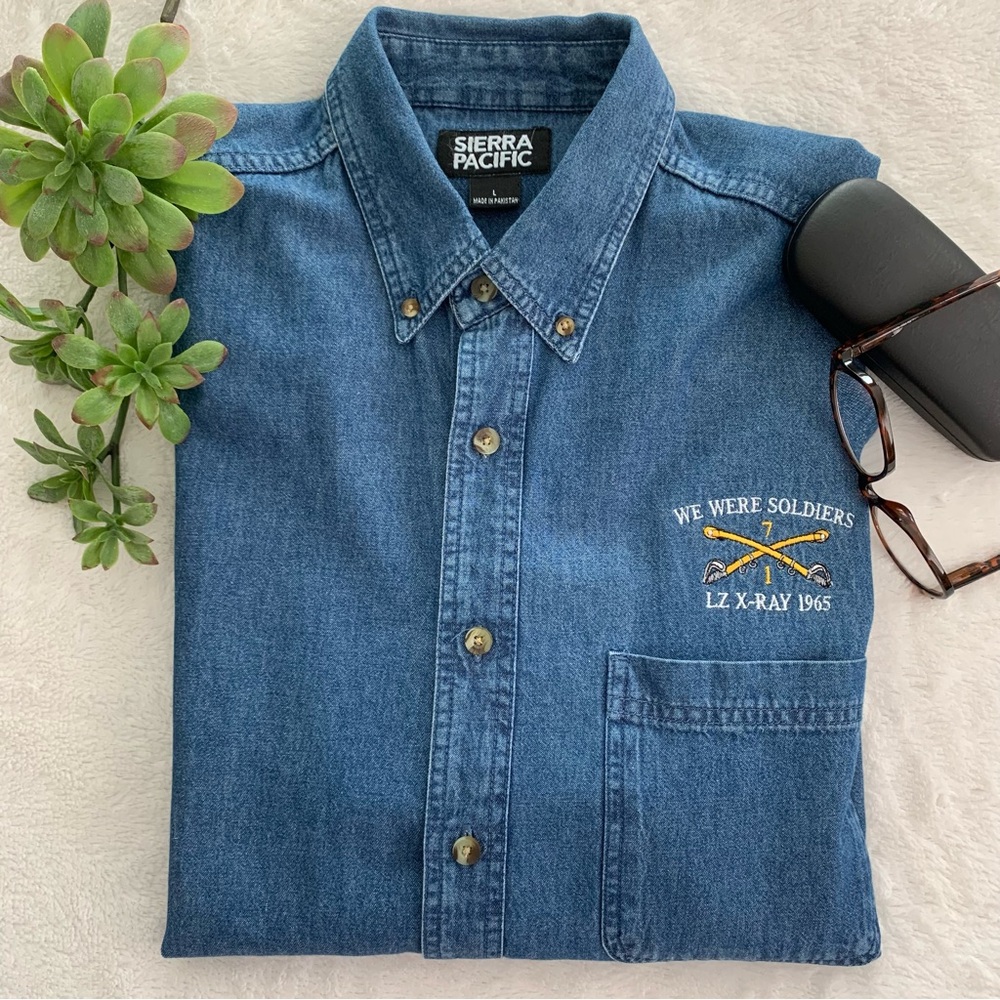 Sierra Pacific "We Were Soldiers" blue denim button down shirt.  Size L.